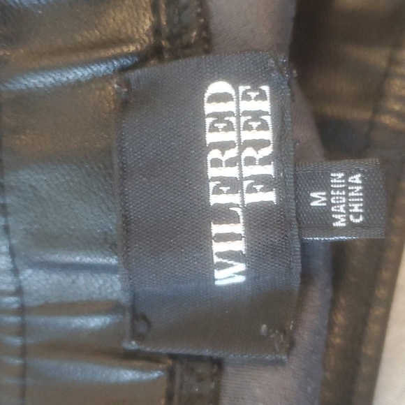Aritzia Wilfred Free Faux Leather Leggings Size Medium - Picture 4 of 6